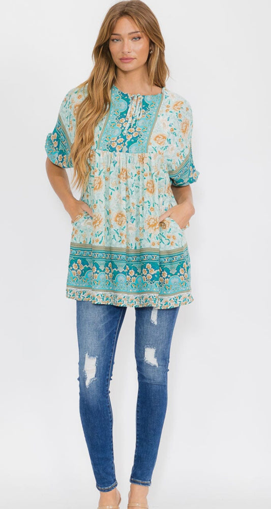 WOMEN'S SHORT SLEEVE TIERED FRONT POCKETS TUNIC BLOUSE